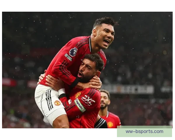 卡塞米罗英超双红会连续低级失误引发球迷热议