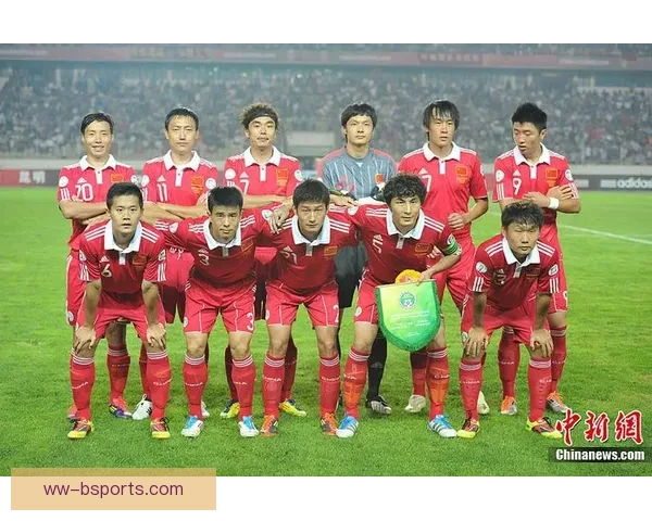中国男足集结备战世界杯亚洲区预选赛迎战新加坡全力冲刺